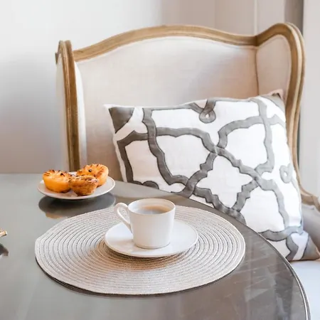 Dreamy Palace Suites In Historic Porto Oporto